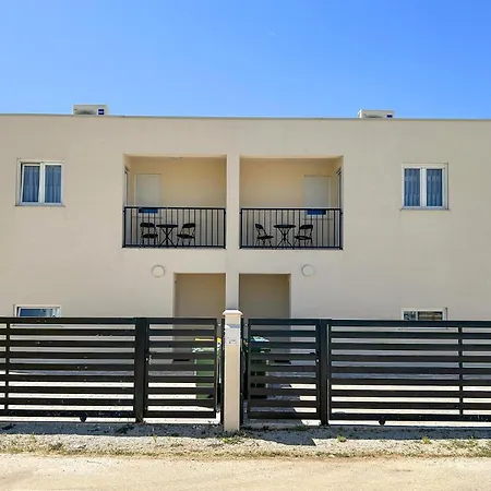 Stunning In Stancija Vergotini Holiday home