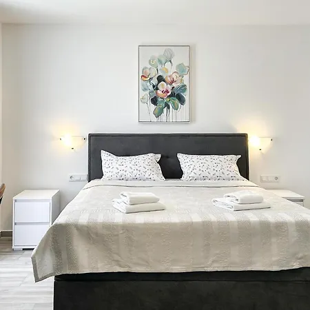 Holiday home Stunning In Stancija Vergotini *